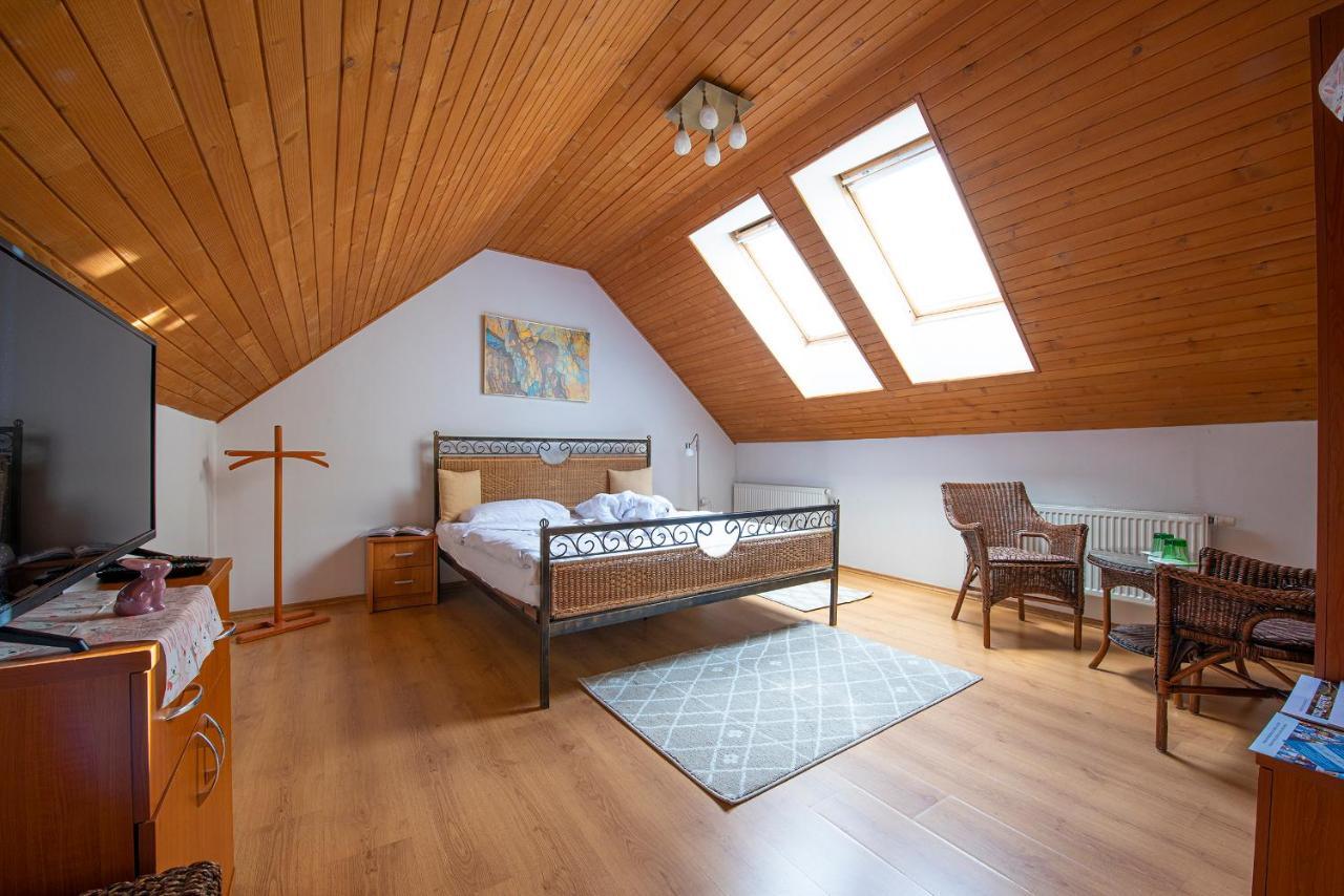 Hotel Penzion Familia Poprad Zewnętrze zdjęcie